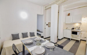 2 Bedroom Stunning Apartment In Genova Genova